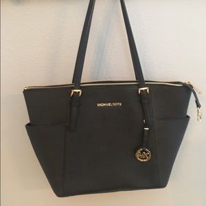 Michael Kors tote